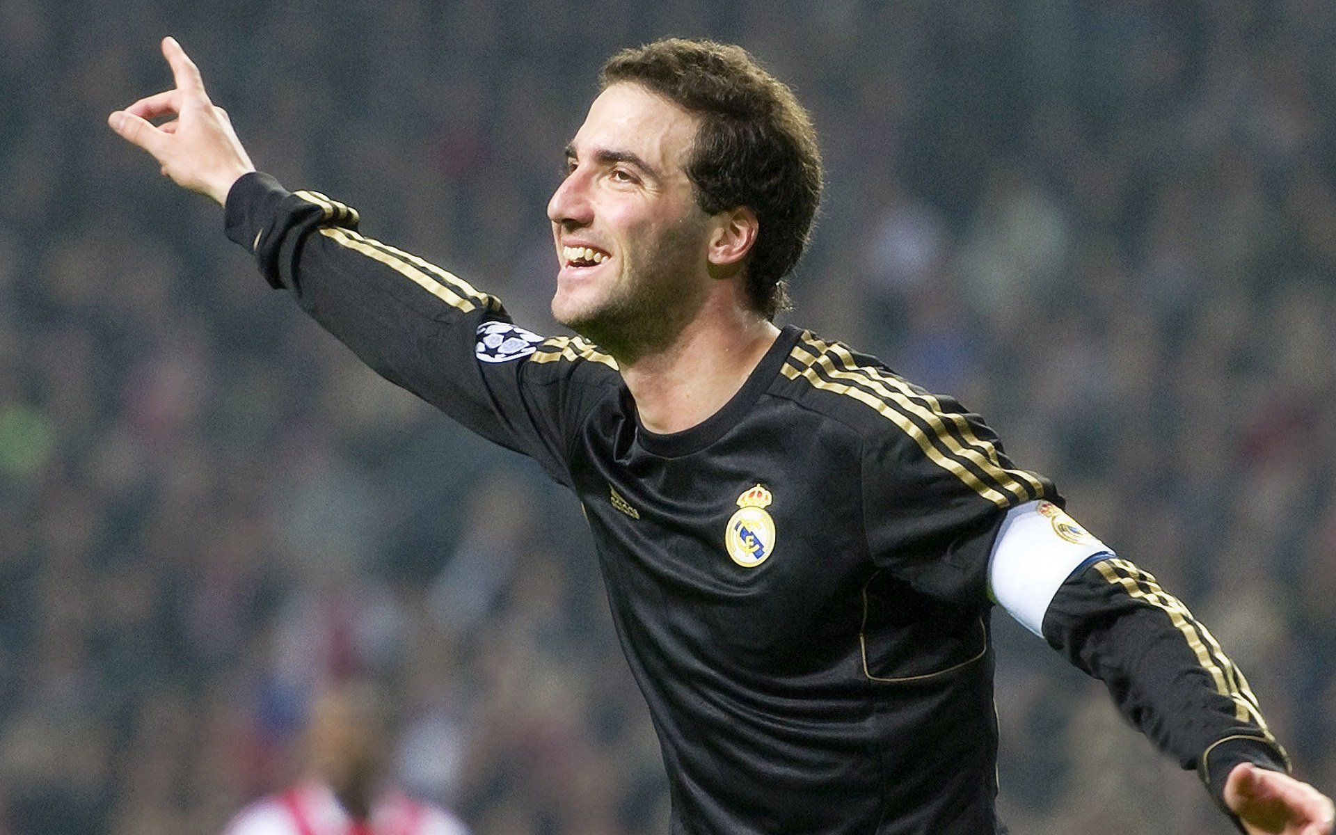 乐鱼中文网站-“武汉马拉松赛：谁能打破传统，赢得金牌？”