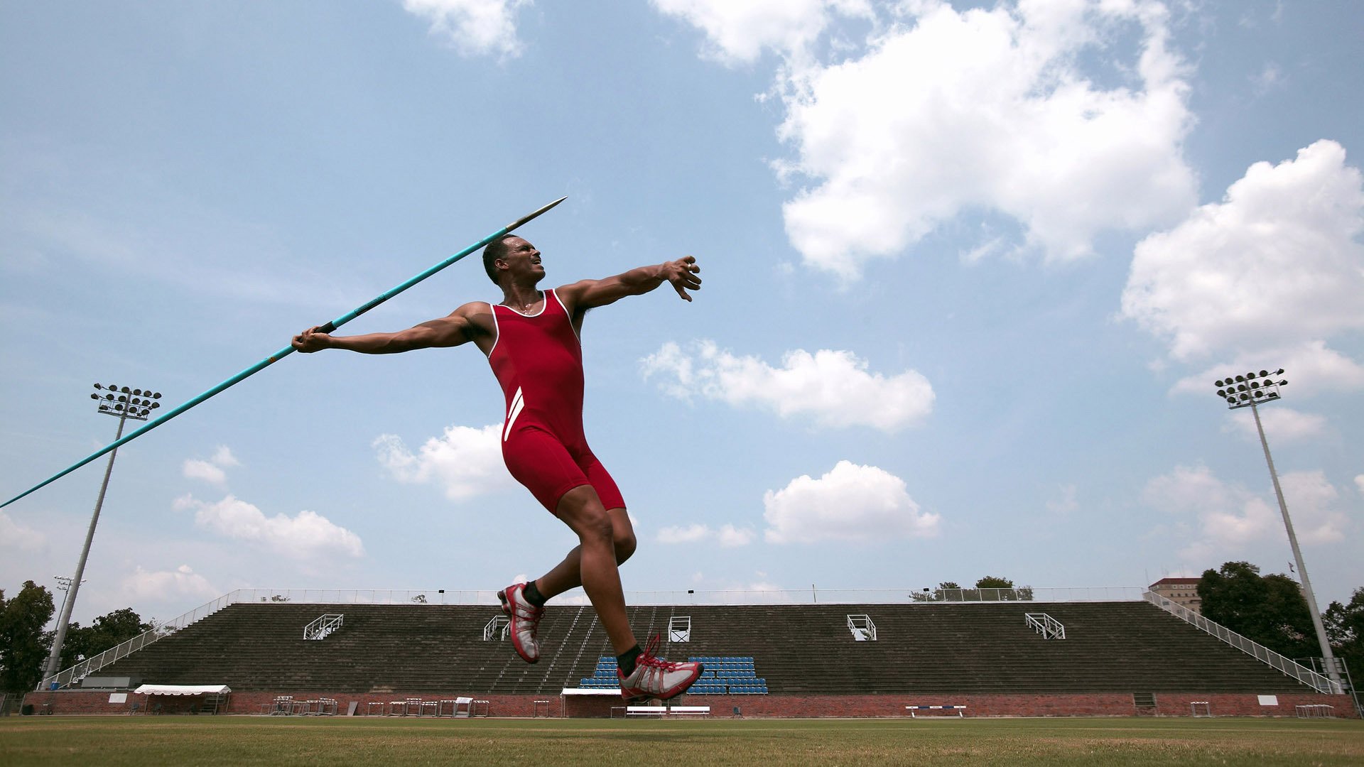 乐鱼vip-广东队提升攻防转换速度压制对手反击，广东队战术讲解